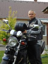 Sziasztok! Róbert vagyok. Komoly hajósi párkereső nők jelentkezését várom.