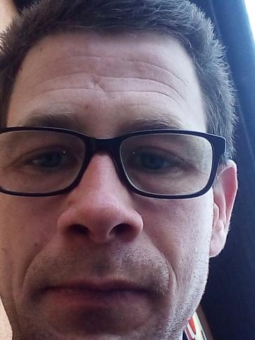 Zoltán, 42 éves tápióbicskei társkereső férfi profil fotója