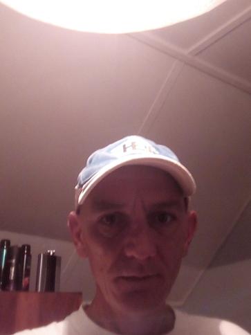 Szilárd, 45 éves hajdúszováti társkereső férfi profil fotója