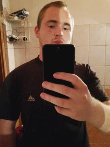 Jakab, 26 éves karácsondi társkereső férfi profil fotója