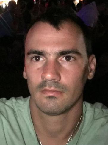 Tibor, 35 éves balkányi társkereső férfi profil fotója