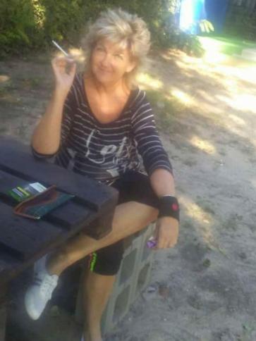 Julianna, 63 éves váci társkereső nő profil fotója