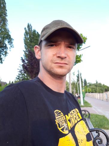 Zsolti, 41 éves székesfehérvári társkereső férfi profil fotója