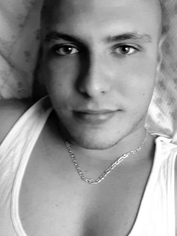 Zoltán, 43 éves sümegi társkereső férfi profil fotója Zoltán, 43 éves sümegi társkereső férfi profil fotója