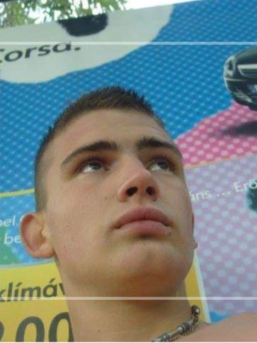 Krisztián, 32 éves abádszalóki társkereső férfi profil fotója