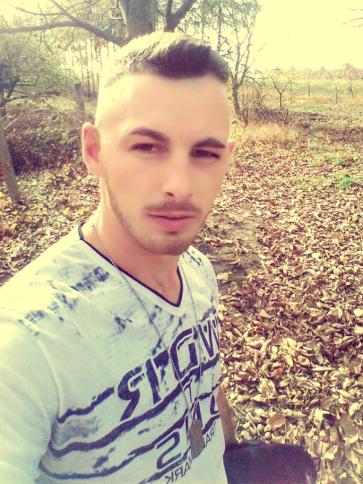 József, 33 éves szerencsi társkereső férfi profil fotója