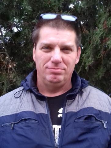 Kálmán, 58 éves esztergomi társkereső férfi profil fotója Kálmán, 58 éves esztergomi társkereső férfi profil fotója