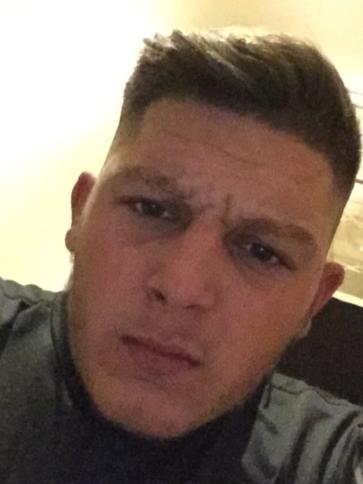Levente, 28 éves szini társkereső férfi profil fotója