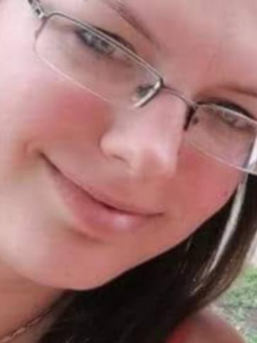 Anita, 37 éves balassagyarmati társkereső nő profil fotója Anita, 37 éves balassagyarmati társkereső nő profil fotója