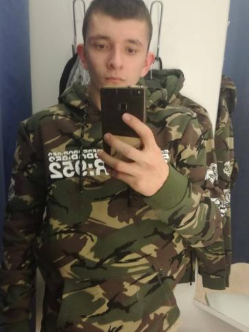 Valentin, 26 éves csonkahegyháti társkereső férfi profil fotója