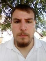 Sziasztok! Sándor vagyok. Online tiszajenői randizni vágyó nők kattinsatok a kedvenc gombra.