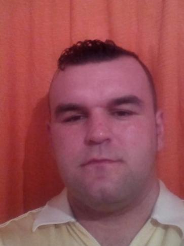 Győző, 35 éves dombóvári társkereső férfi profil fotója