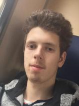 Sziasztok! Martin vagyok. Komoly pápoci párkereső nők jelentkezését várom.