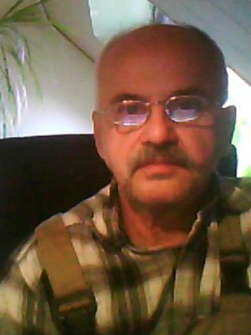 Laszlo, 75 éves németországi társkereső férfi profil fotója