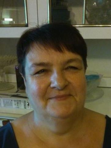 Katalin, 63 éves hódmezővásárhelyi társkereső nő profil fotója Katalin, 63 éves hódmezővásárhelyi társkereső nő profil fotója