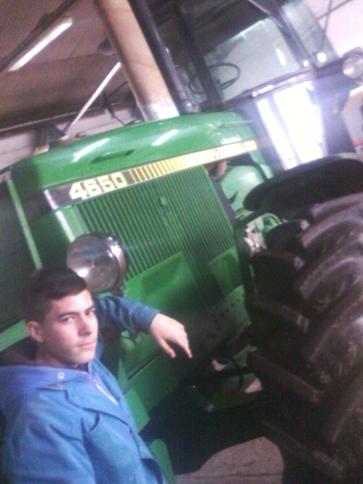 Imko, 25 éves berettyóújfalui társkereső férfi profil fotója Imko, 25 éves berettyóújfalui társkereső férfi profil fotója