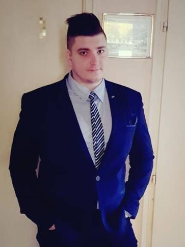 Attila, 33 éves nagyhalászi társkereső férfi profil fotója