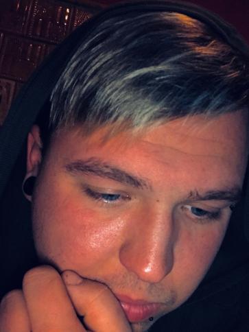 Tamás, 31 éves süttői társkereső férfi profil fotója
