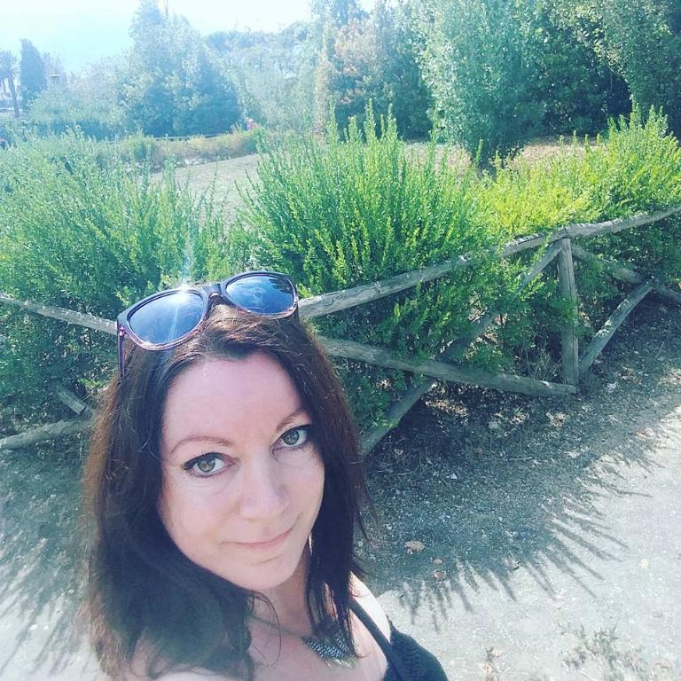 Zsuzsanna, 44 éves Budapest X. kerületi társkereső nő (24309)