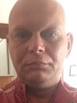 Sziasztok! Zoltán vagyok. Igényes jánossomorjai párkereső nőt keresek.