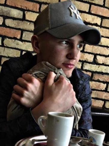 David, 28 éves komáromi társkereső férfi profil fotója