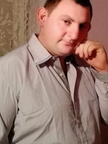 Józsi, 42 éves tiszaalpári társkereső férfi profil fotója