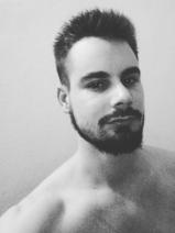 Sziasztok! Joci vagyok. Komoly ostorosi párkereső nők jelentkezését várom.