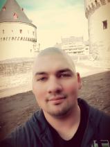 Sziasztok! Zoltán vagyok. Komoly nyomári párkereső nők jelentkezését várom.