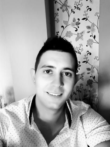 Musti, 28 éves fertőszéplaki társkereső férfi profil fotója