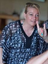 Sziasztok! Éva vagyok. Komoly pilisborosjenői társkereső férfiak jelentkezését várom.