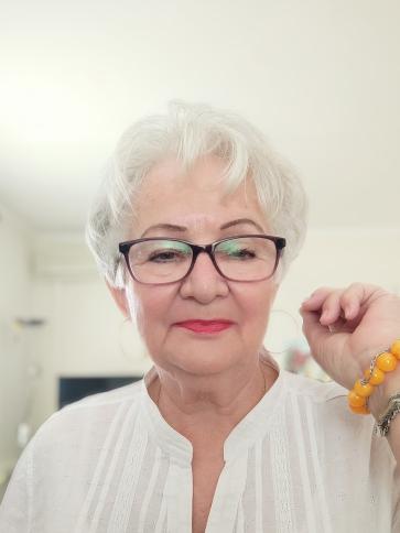 Ágnes, 72 éves miskolci társkereső nő profil fotója