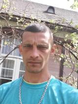 Sziasztok! Zoltán vagyok. Online fajszi randizni vágyó nők kattinsatok a kedvenc gombra.