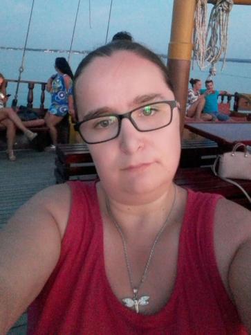 Gabriella, 36 éves esztergomi társkereső nő profil fotója Gabriella, 36 éves esztergomi társkereső nő profil fotója