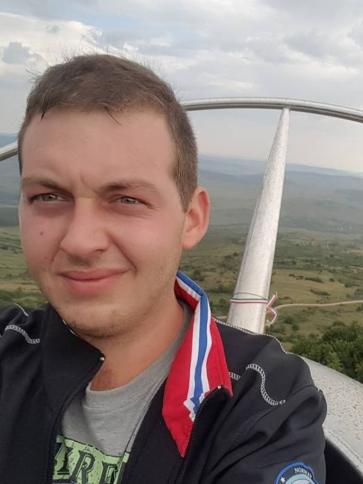 Zsolt, 32 éves tolnai társkereső férfi profil fotója