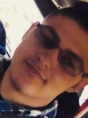 Bence, 26 éves boldogkőújfalui társkereső férfi profil fotója