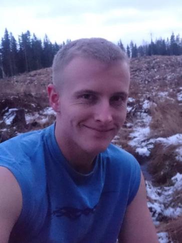 Alex, 30 éves nagyradai társkereső férfi profil fotója