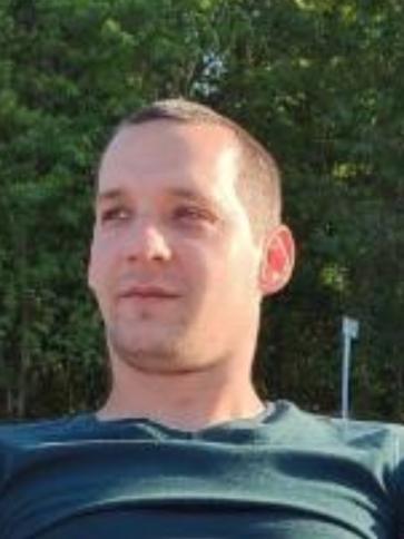 Richárd, 33 éves mendei társkereső férfi profil fotója