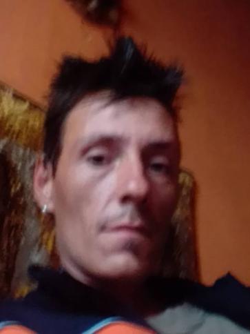 Lajos, 38 éves dobozi társkereső férfi profil fotója