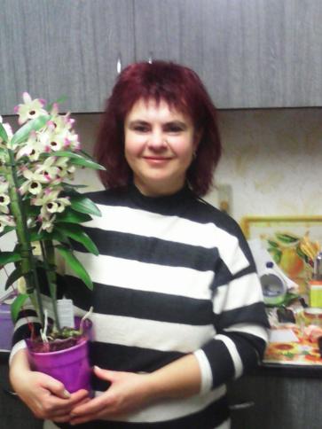 Gyöngyi, 54 éves győrújbaráti társkereső nő profil fotója