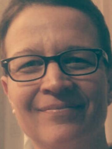 Orsolya, 48 éves ajkai társkereső nő profil fotója