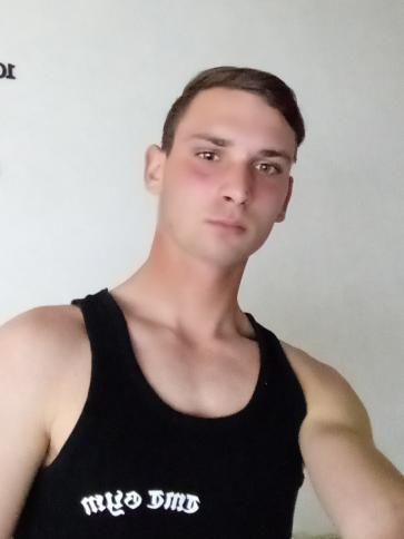 Trisztán, 26 éves tapolcai társkereső férfi profil fotója Trisztán, 26 éves tapolcai társkereső férfi profil fotója