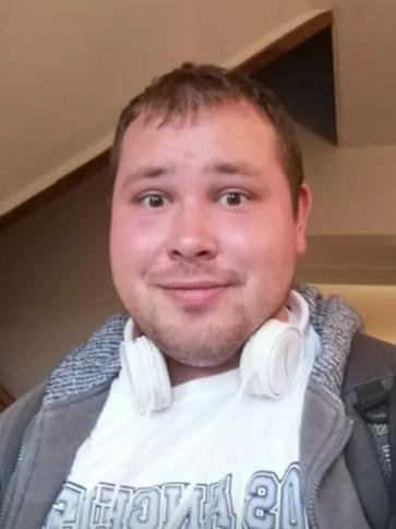 Dénes, 32 éves monori társkereső férfi profil fotója