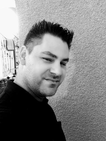 Attila, 45 éves sajószögedi társkereső férfi profil fotója