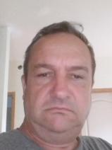 Sziasztok! Jozsef vagyok. Komoly csobánkai párkereső nők jelentkezését várom.