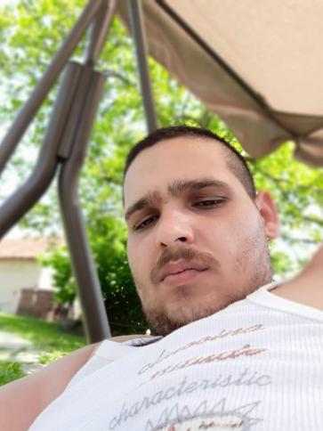 Ádám, 32 éves berekböszörményi társkereső férfi profil fotója