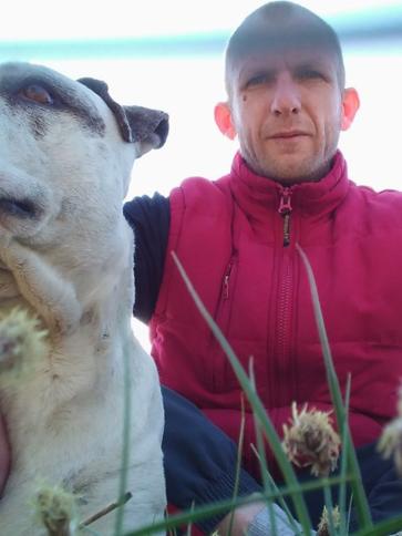 Viktor, 42 éves hernádi társkereső férfi profil fotója