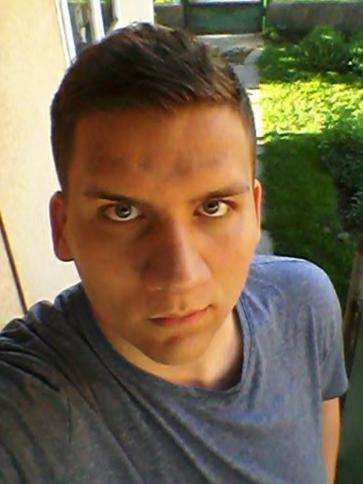 András, 28 éves kisújszállási társkereső férfi profil fotója András, 28 éves kisújszállási társkereső férfi profil fotója