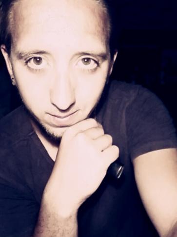 Attila, 28 éves nyírábrányi társkereső férfi profil fotója Attila, 28 éves nyírábrányi társkereső férfi profil fotója