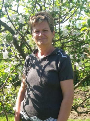 Erika, 64 éves szörényi társkereső nő profil fotója