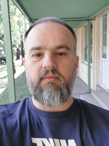 Róbert, 50 éves komáromi társkereső férfi profil fotója